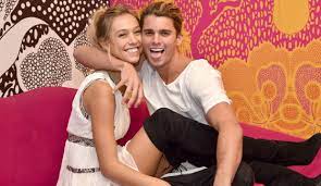 Why did Alexis Ren and Jay Alvarrez split